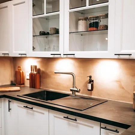 Getaway Penthouse: & Cinema *