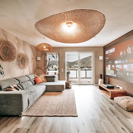 Getaway Penthouse: & Cinema * Echternacherbruck