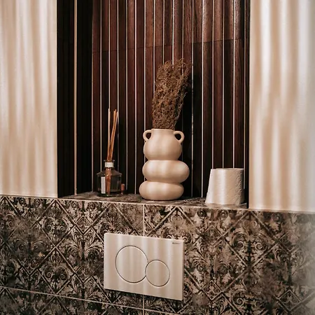 Getaway Penthouse: & Cinema