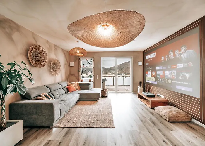 Getaway Penthouse: & Cinema * Echternacherbruck